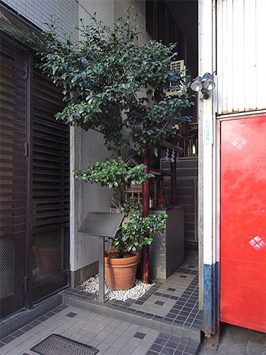 於満稲荷神社(日本橋)