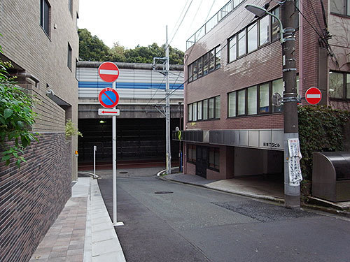白金トンネル